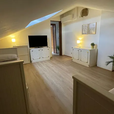 Anna Apartamento Grado